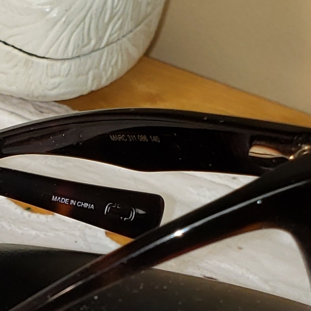 Marc Jacobs eye frames - Picture 15 of 15